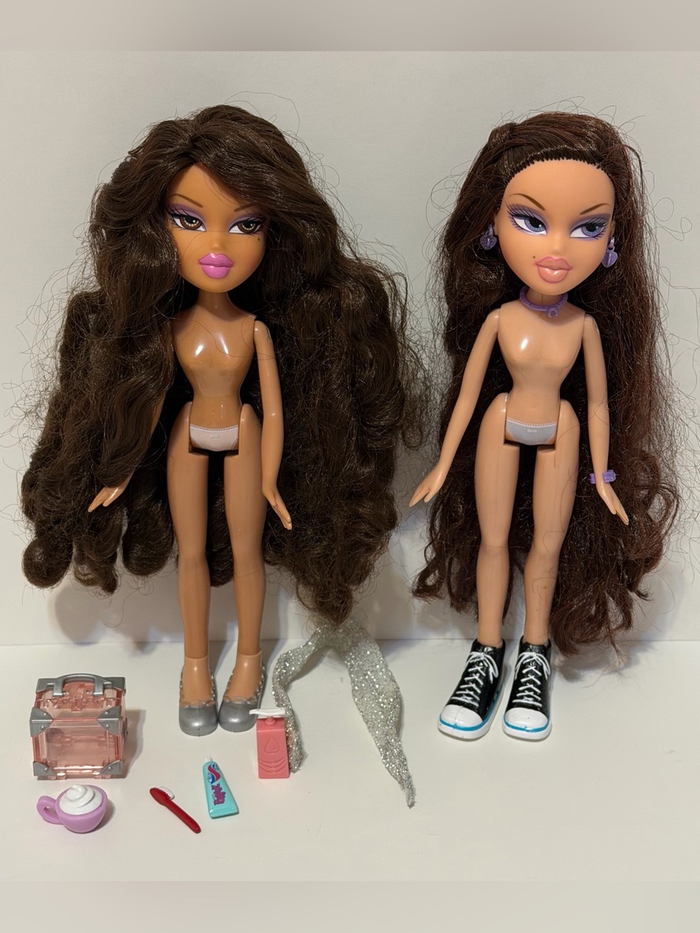 Lot of 2 Bratz dolls Nighty Nite Yasmin and Sweetheart Phoebe